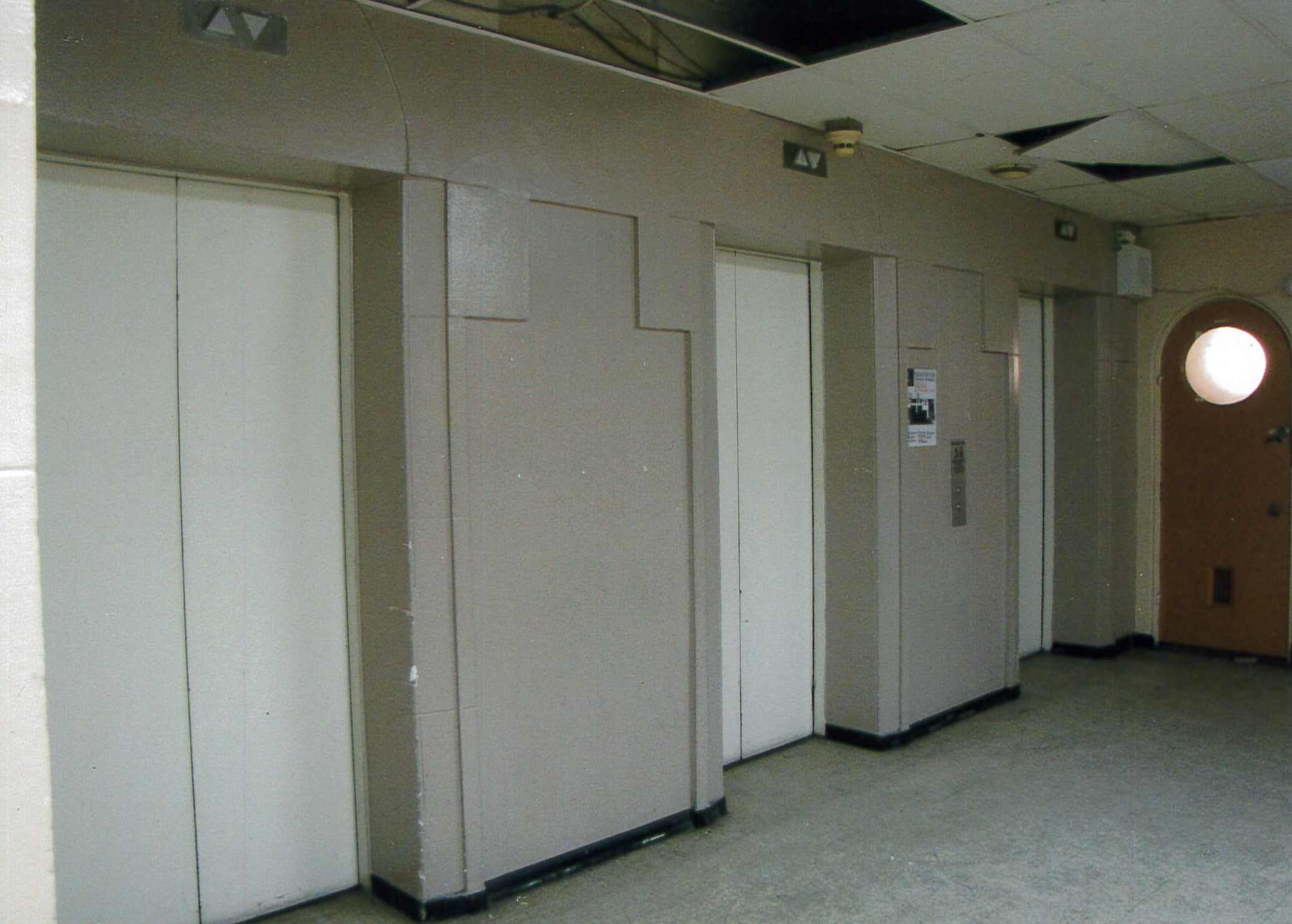 5th floor elevator lobby